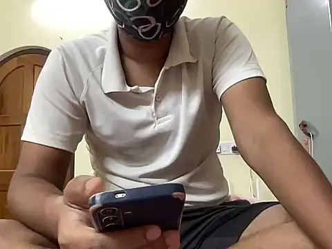Slave_Aryan webcam