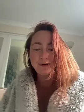 LouiseTswing webcam