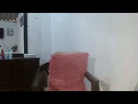 Larry-n-clouds webcam