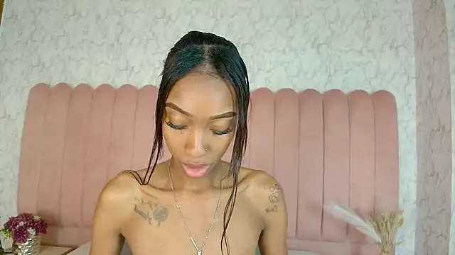 SCARLHETTBROWN webcam