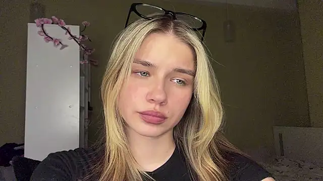 earthastinett - EarthaStinett's free webcam - UK Sex Cams
