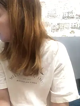 Velvet_Cry webcam