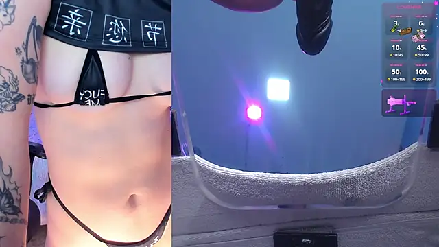 NicoleFerrel webcam
