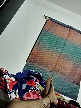 Tamilrojanew webcam