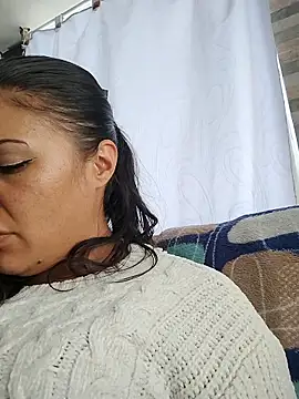 kittyholeshot87 - KittyHoleshot87's free webcam - UK Sex Cams