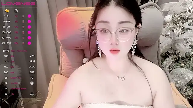 Monica-666888- webcam