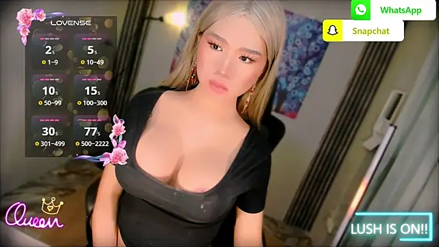 xBigSurpriseLorainex webcam