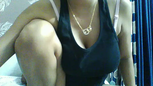 shalini_fire webcam