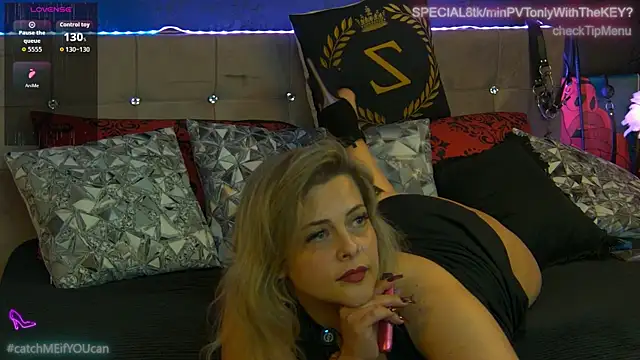 ToughVamp_MockinWITCH webcam