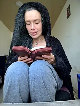 MARILYNMADELENAKOVANOVA webcam