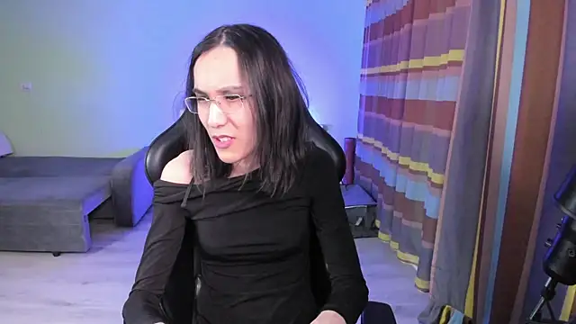 Freya_Lawson webcam