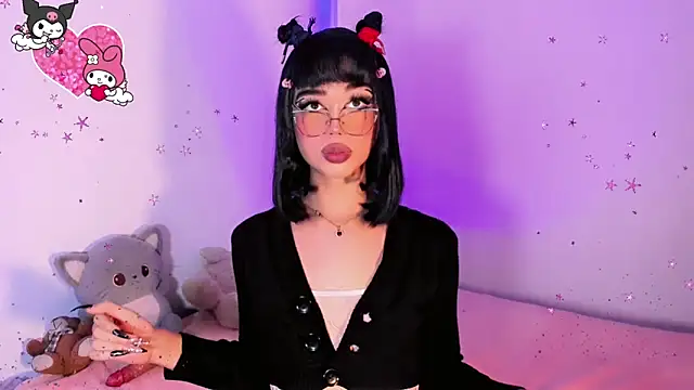 Miss-Saraii webcam