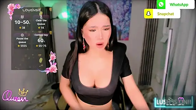xBigSurpriseLorainex webcam
