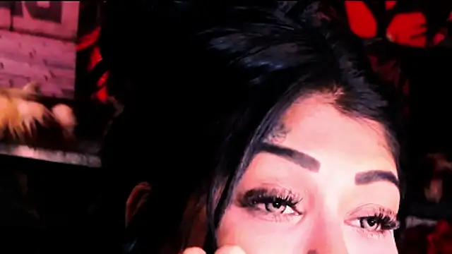indian_dreamgirl webcam