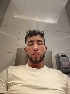 liam_bronw webcam
