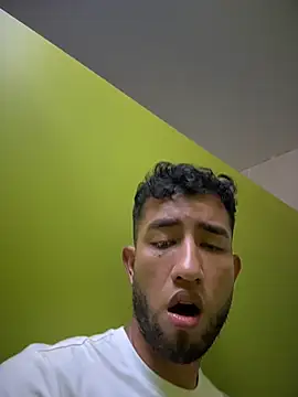 liam_bronw webcam