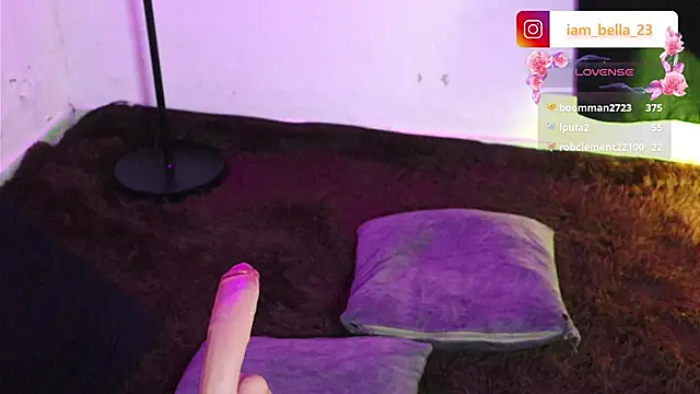 yourtoybella webcam