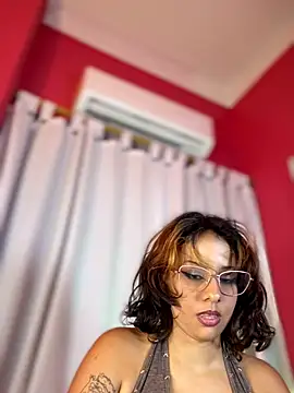 LeylaKnox webcam