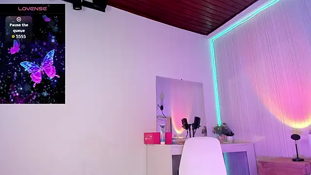 ashleey_doll webcam