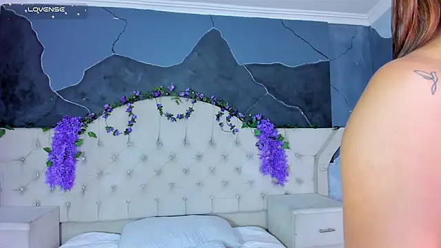 HayleyRoss_ webcam