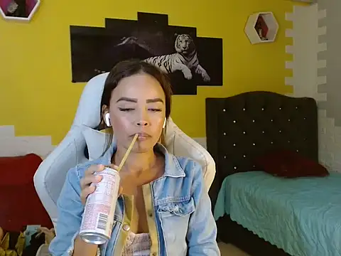naomis_36 webcam