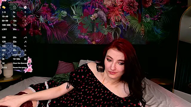 NicoleLuxe webcam