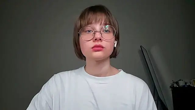ExitedTroth webcam