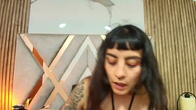 Naughty_Kittenm webcam