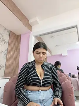 LunaRoose webcam