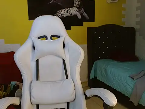naomis_36 webcam