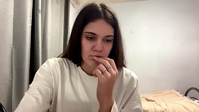 MaryRaven webcam
