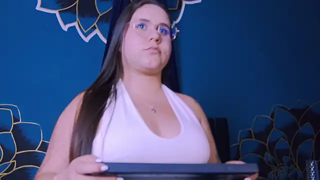 Lia_Avalon webcam