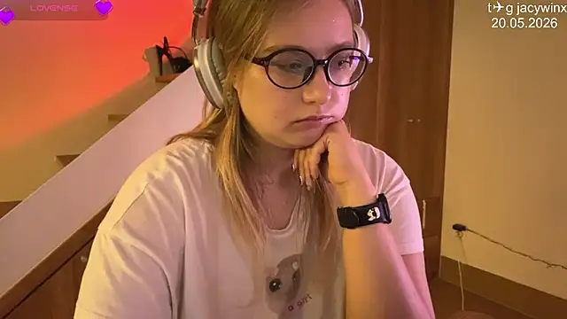 jacywinslat - JacyWinslat's free webcam