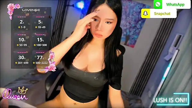 xBigSurpriseLorainex webcam