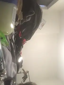 Sexyheelskev webcam