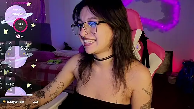 larah_uwu webcam