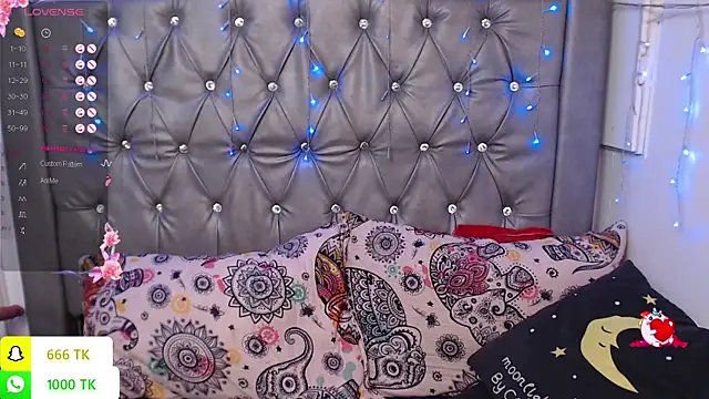 LAILAGUMMY webcam