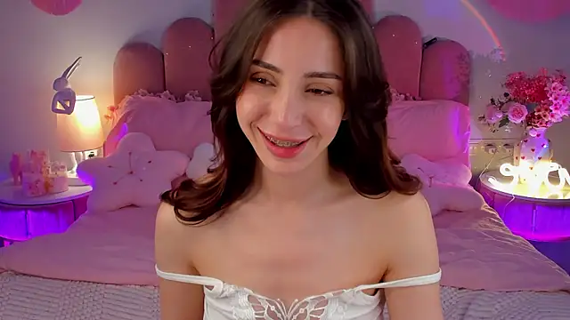ElsaYoung webcam