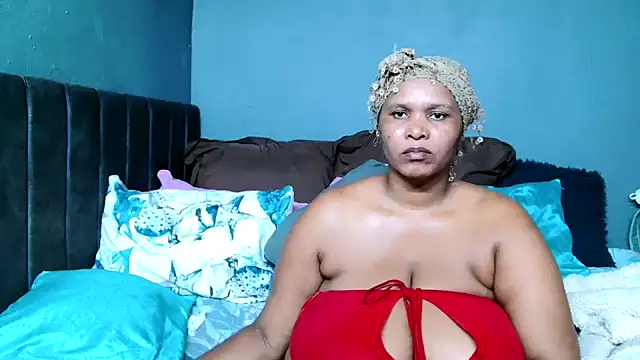 BustyBela42 webcam