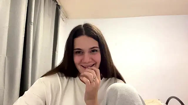 MaryRaven webcam