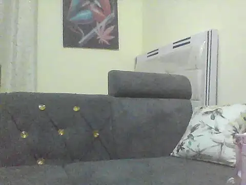PixieCuddles webcam