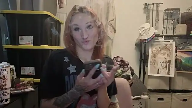 ThornsandHoney webcam