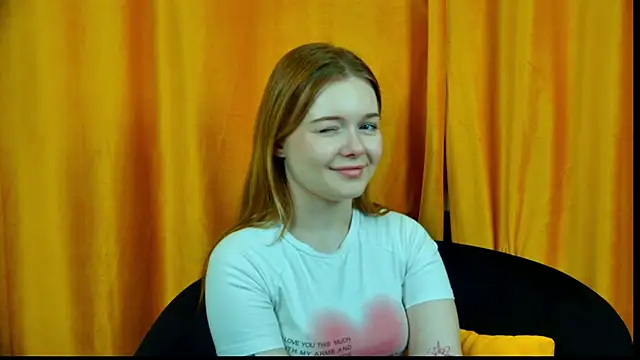 ElinaVale webcam