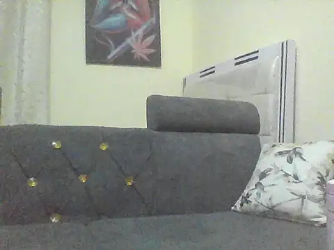 PixieCuddles webcam