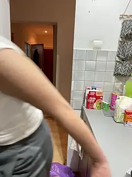 Piggiteablacktea webcam