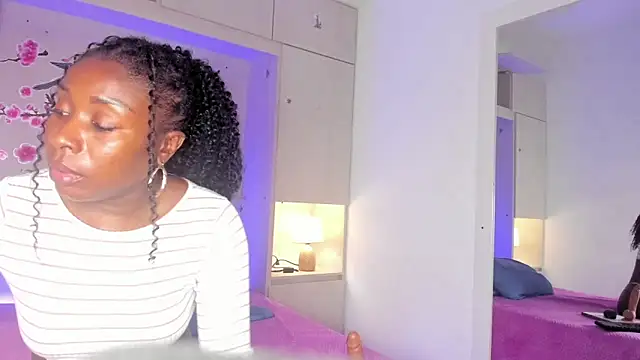 TaylorBloom webcam