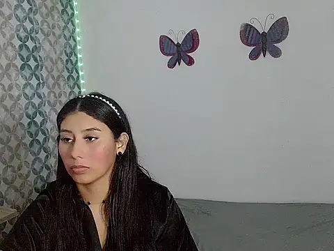 Melaniecarsonew webcam