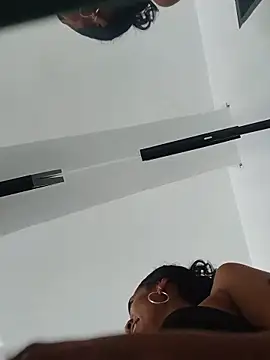 _saraa- - _Saraa-'s free webcam - UK Sex Cams