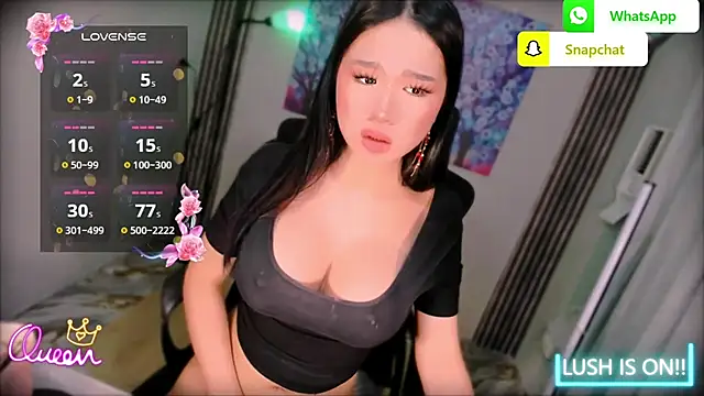 xBigSurpriseLorainex webcam