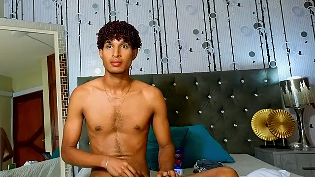 Alex_Bloom webcam